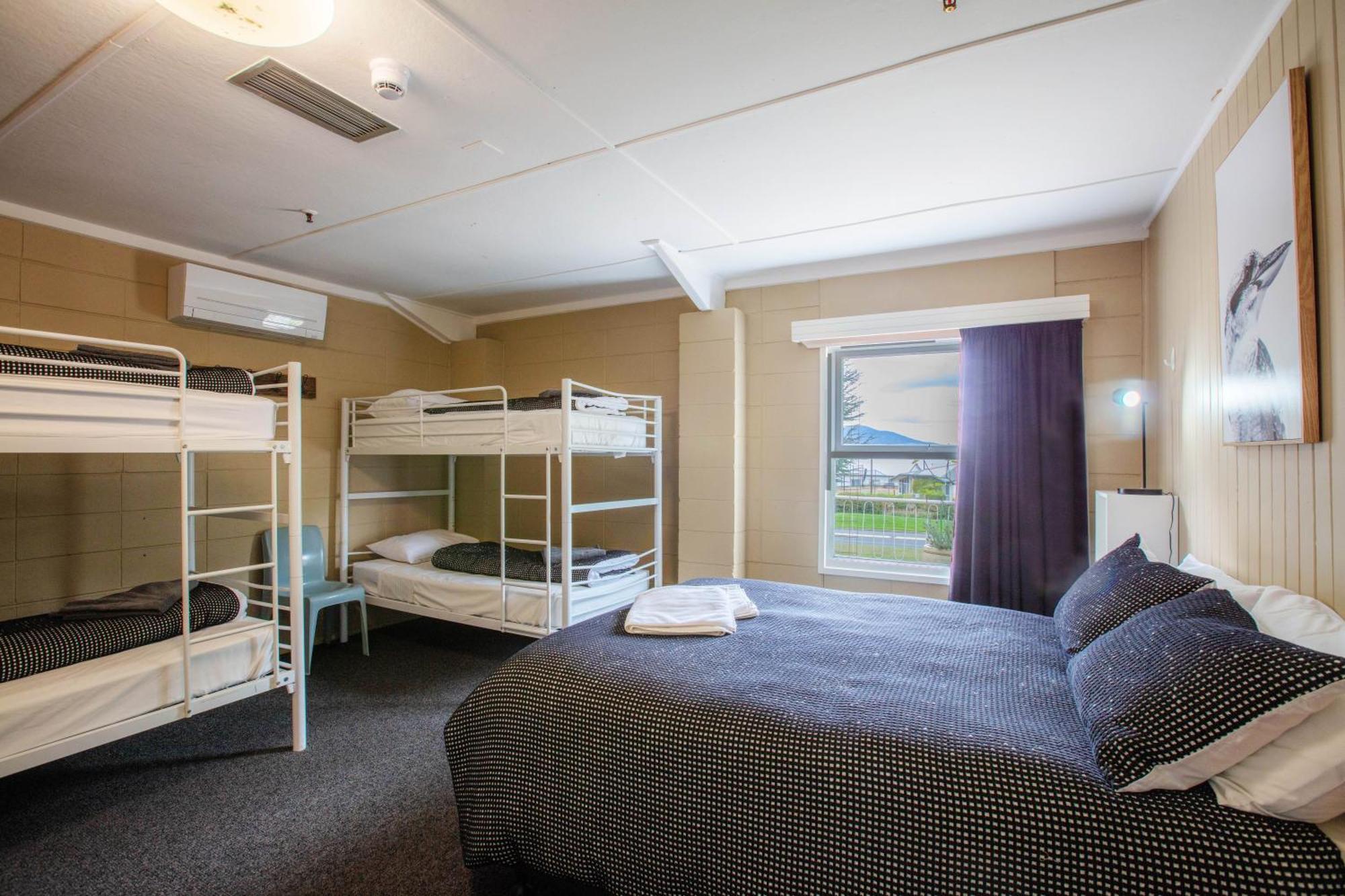 Kookaburra Lodge Джиндабайн Номер фото